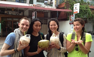 uw msw students visiting cambodia